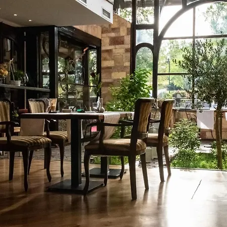 krevet i doručak Bahus 4*