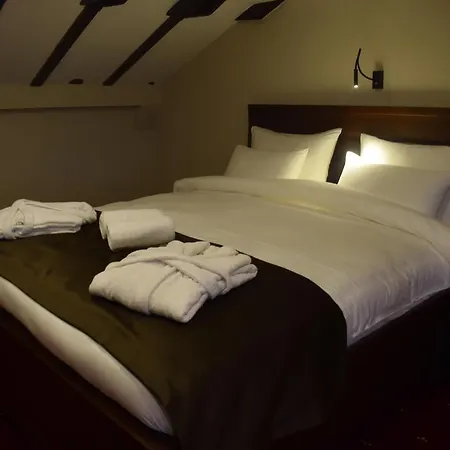krevet i doručak Bahus 4*